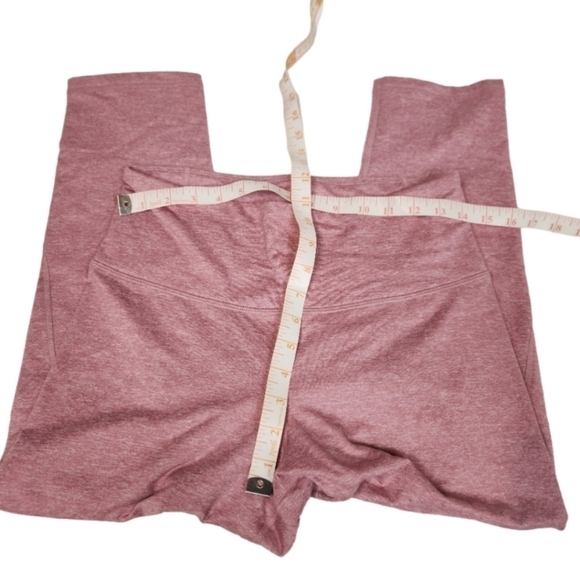 Old Navy Soft Tech Cropped Coral Leggings - Picture 4 of 7